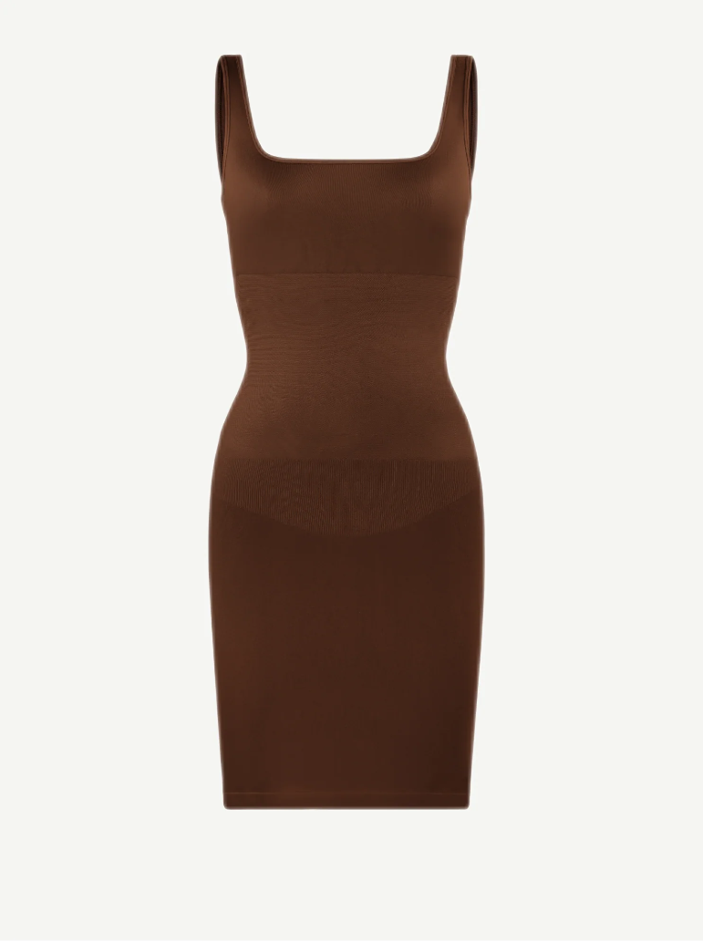 Vestido moldeador de escote cuadrado